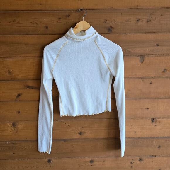 Urban Outfitters Out From Under Waffle Turtleneck Ivory Scalloped Crop Top M - Picture 2 of 5